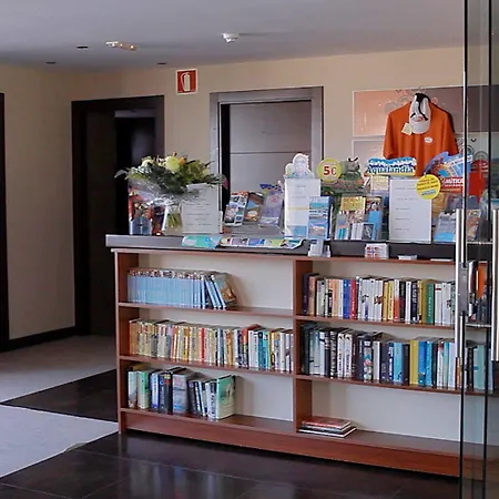 Albir Palace Apartmán *